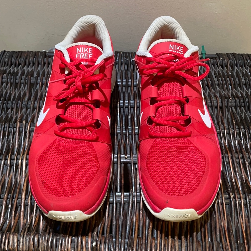 Men’s Nike sneakers